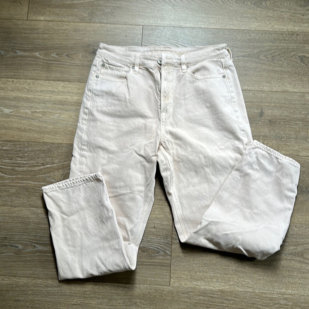 American Eagle Straight Mom Jean